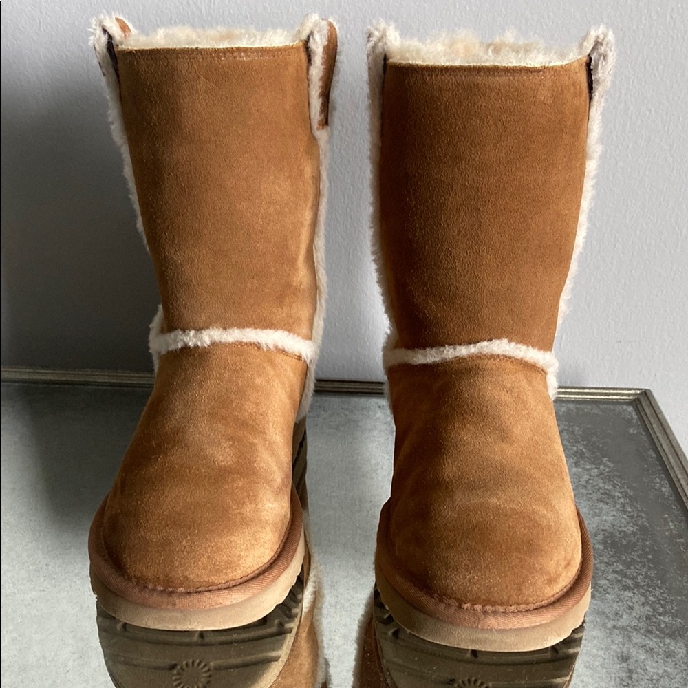 Tan and White Winter Boots with Plush Lining